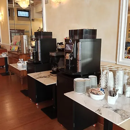 Maria 4* デセンツァーノ・デル・ガルダ