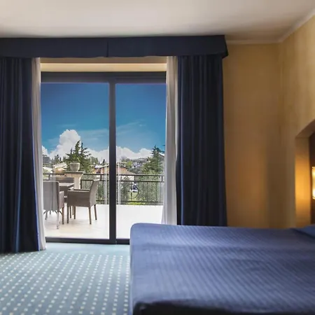 Maria 4* Desenzano del Garda