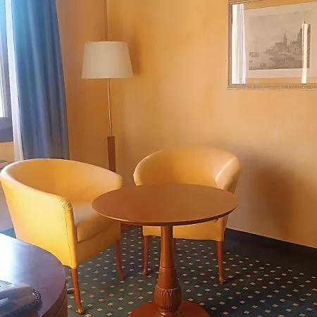 Maria Hotel 4*