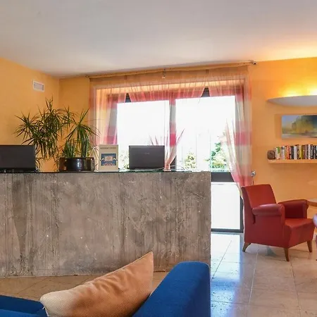 Maria 4* Desenzano del Garda
