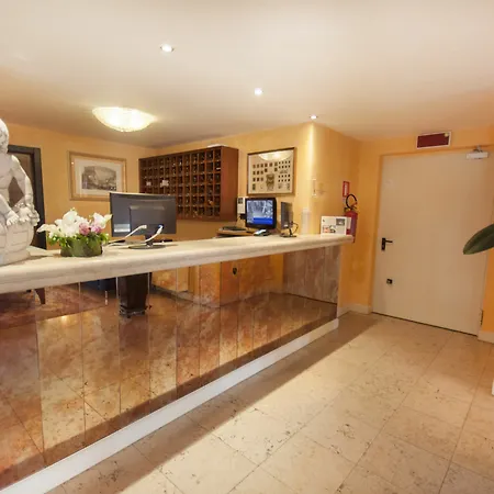 Maria Hotel